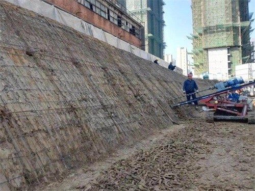 金城江建筑边坡支护